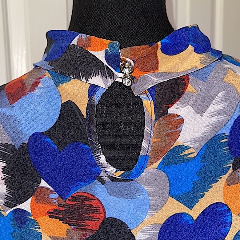 Silk Abstract Heart Print Blouse - Picture 6 of 14